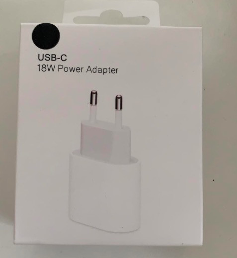 USB-C 18W Power Adapter